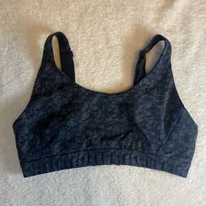 LOLE Sports Bra with Adjustable Straps Black and Grey Camouflage